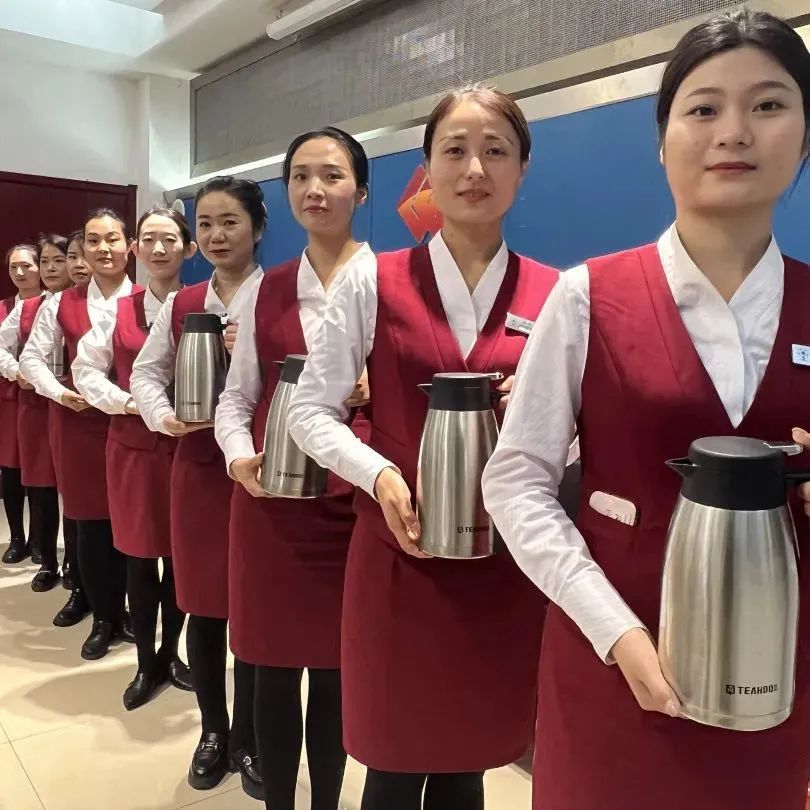 服务礼仪培训 提升专业形象与服务质量